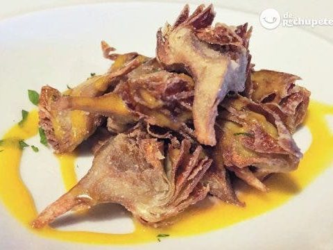 Knusprige Artischocken. Gebratene Artischocken