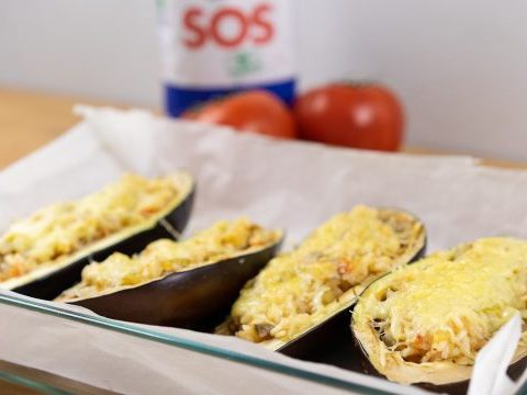 Mit Reis gefüllte Auberginen