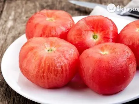 Wie man Tomaten leicht schält