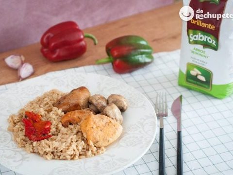 Wie man Hühnchen mit Reis macht