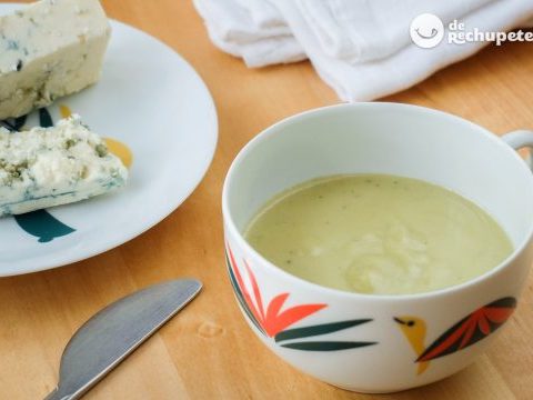 Wie man Blauschimmelkäsesauce macht