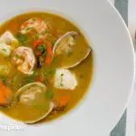Zwiebelsuppe. Französisches traditionelles Rezept