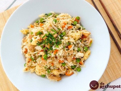 Gebratener Chaulafan oder Hühnchenreis