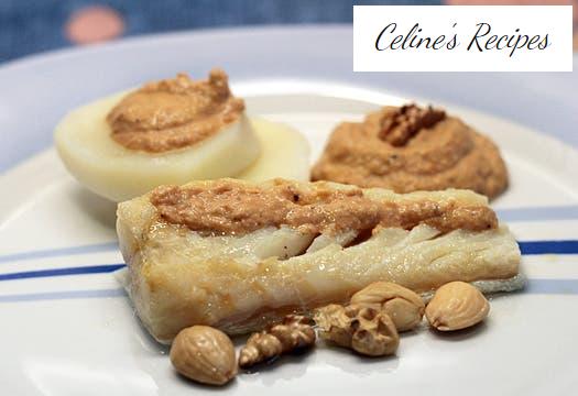 Kabeljaufilets mit Kartoffeln und Romesco-Sauce