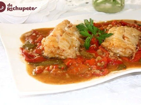 Gebackener Kabeljau mit gerösteten Paprikaschoten