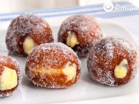 Berlins gefüllt mit Gebäckcreme