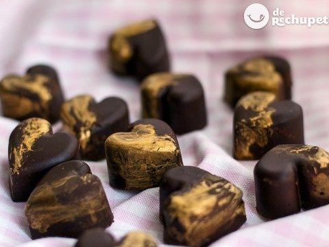 Schokoladen- und Orangenbonbons