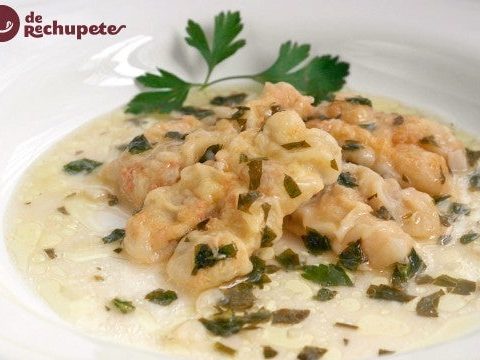 Cocochas oder Kokotxas von Kabeljau in grüner Sauce