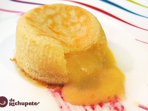 Weißes Schokoladen-Coulant oder weißes Soufflé