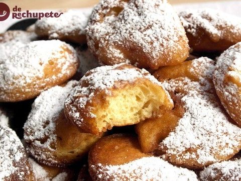 Karnevalscrêpes oder Krapfen