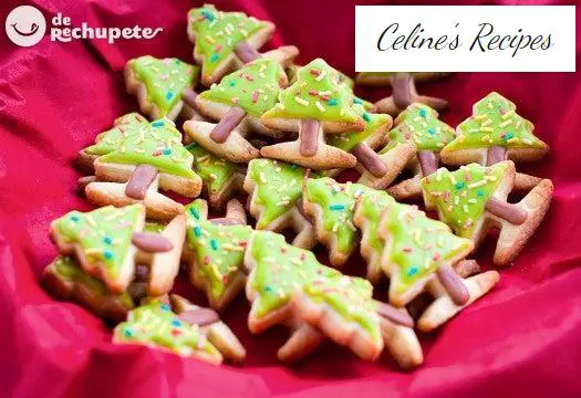 Wie man Kekse dekoriert. Mini Weihnachtstannen