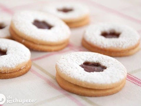 Schweizer Weihnachtsplätzchen. Spitzbuben