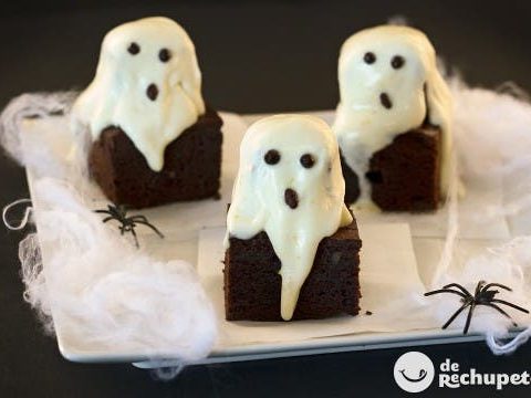 Ghost Brownies. Halloween-Rezept