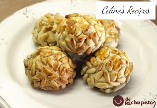 Hausgemachtes Marzipan mit Pinienkernen