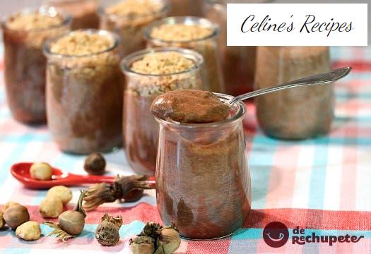 Schokoladenmousse mit Haselnüssen