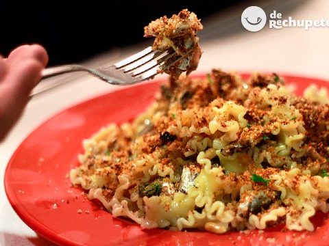 Pasta mit Sardinen. Sizilianisches Rezept