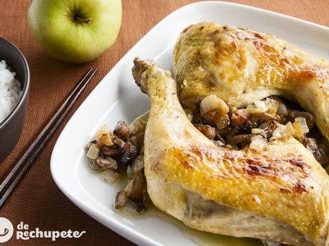 Brathähnchen mit Apfel und Pilzen