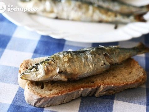 Gegrillte Sardinen. Wie man sie im Hausofen ohne Gerüche macht