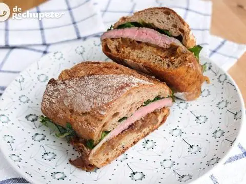 Steak Sandwich. Kalbsbrot