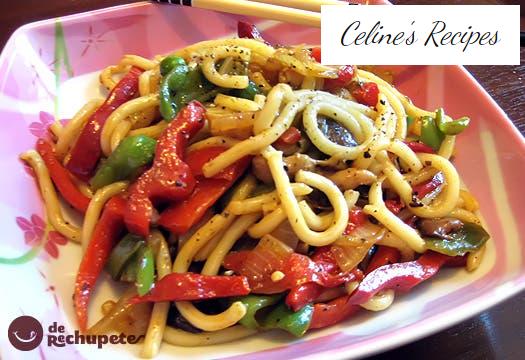 Japanische Nudeln (Udon Noodle) mit Hühnercurry