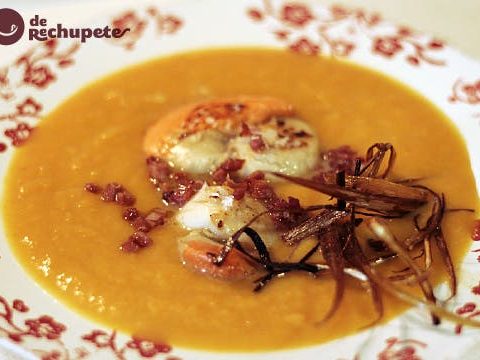Galizische Jakobsmuscheln auf Karottencreme