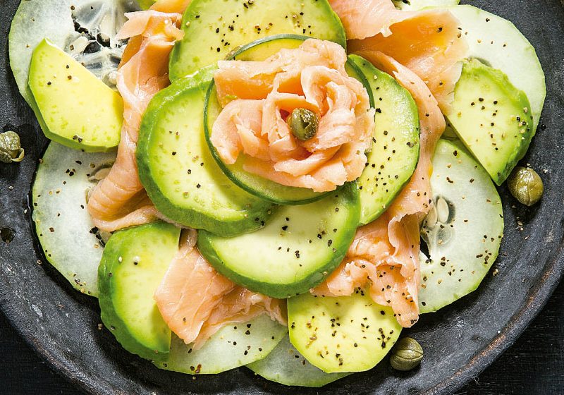Lachssalat mit Avocado