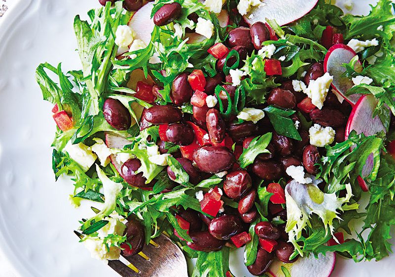 Salat mit schwarzen Bohnen