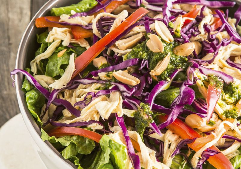 Orientalischer Salat mit Korianderdressing