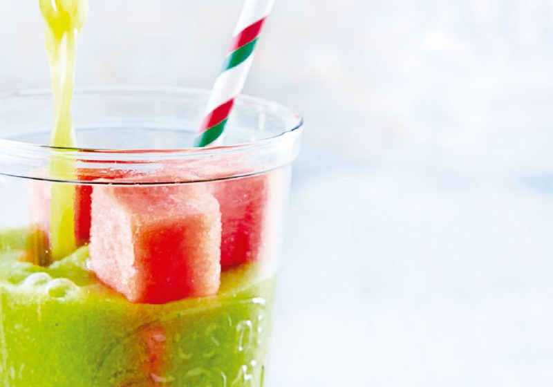 grüner-saft-mit-wassermelonen-eis